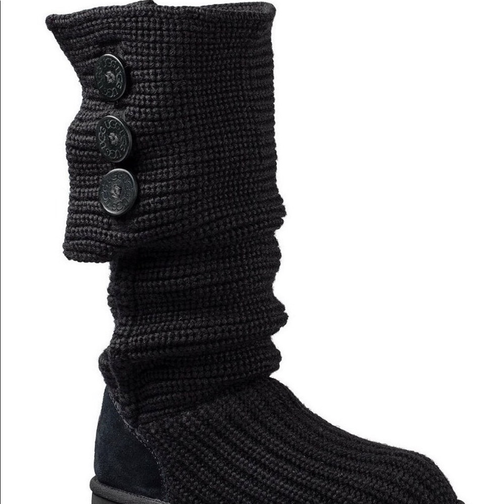 Woman's size 6 knitted black ugg boot